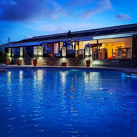 Aviators Paradise Guest House 모젤베이 외부 사진