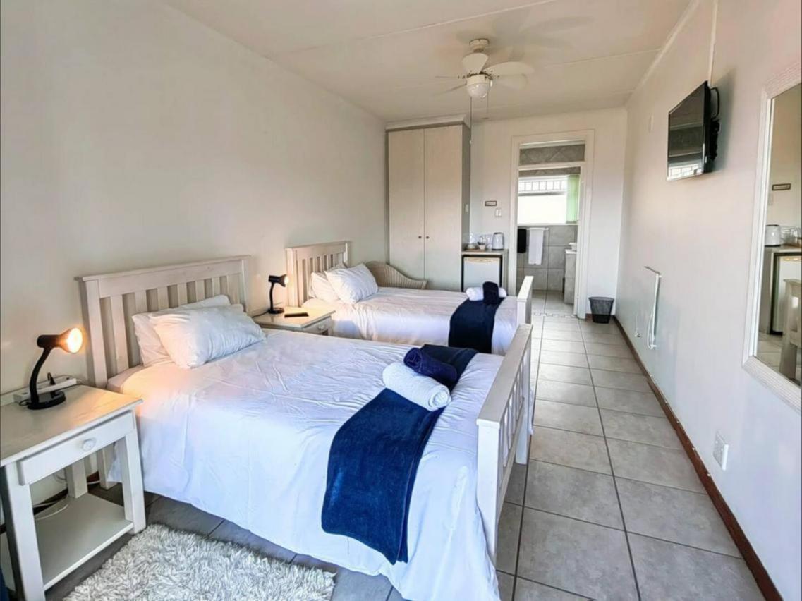 Aviators Paradise Guest House 모젤베이 외부 사진